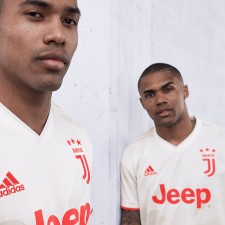 Juventus ude-trøje for den nye sæson